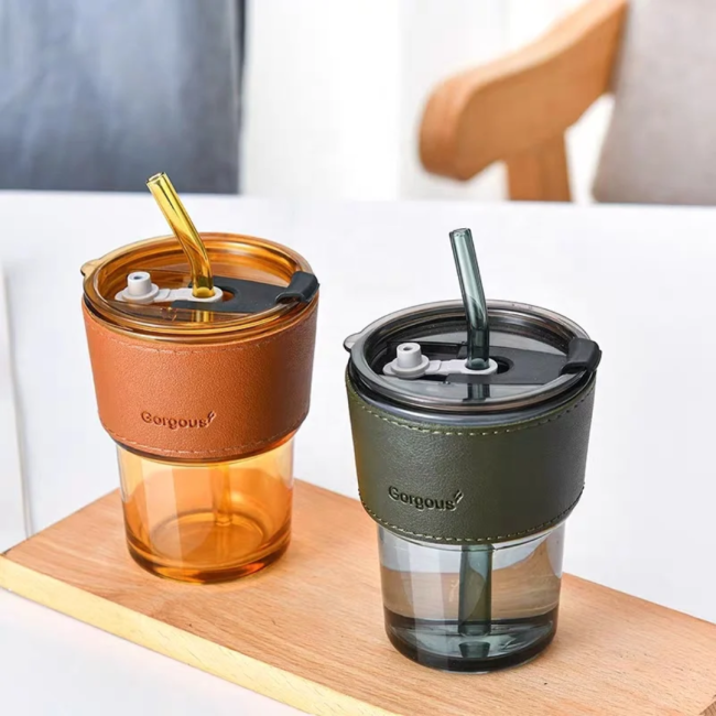 TASSES & GOBELETS EN VERRE