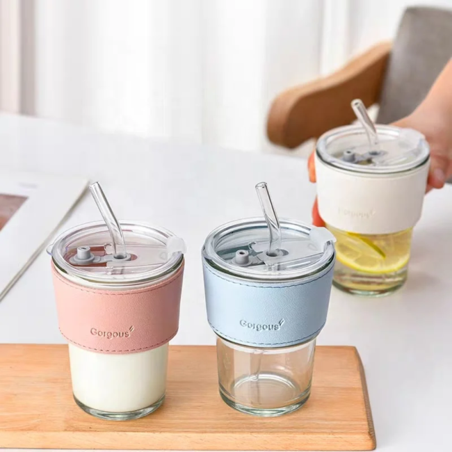 TASSES & GOBELETS EN VERRE