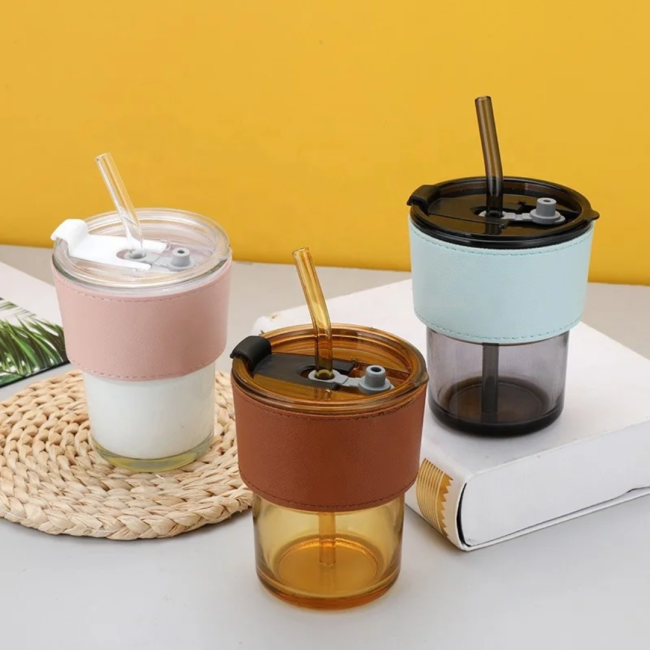 TASSES & GOBELETS EN VERRE