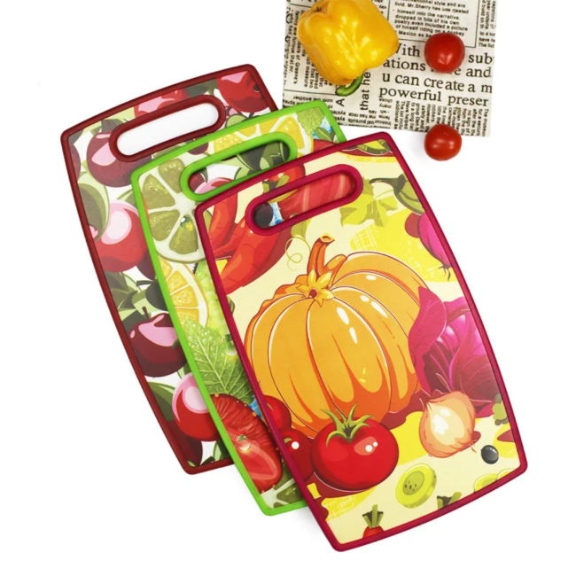PLANCHE À DÉCOUPER EN PLASTIQUE MOTIF FRUITS